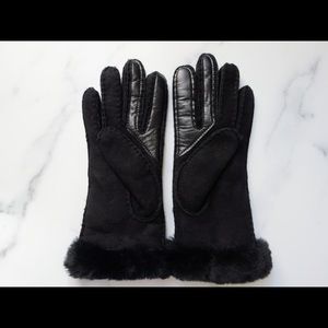 Ugg Black Genuine Shearling Lined Gloves size M